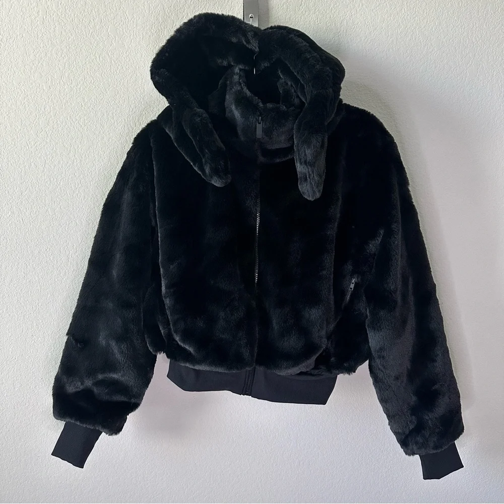 ALO YOGA Faux Fur Foxy Jacket in Black SZ XS - Picture 3 of 10